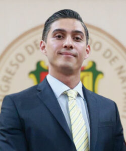 Licenciado en Contaduría Gabriel López Zavala