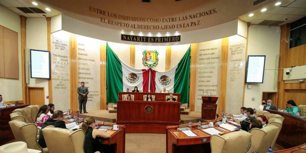 Poder Legislativo extiende clausura del periodo ordinario de sesiones