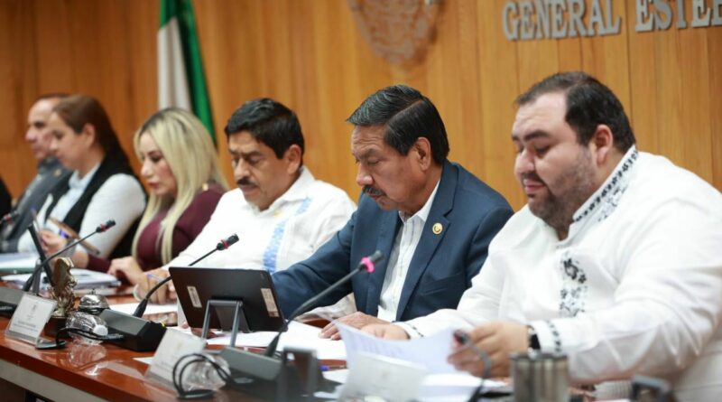 Aprueba Comisión de Hacienda los proyectos de leyes de Ingresos de Acaponeta, Compostela y Tepic
