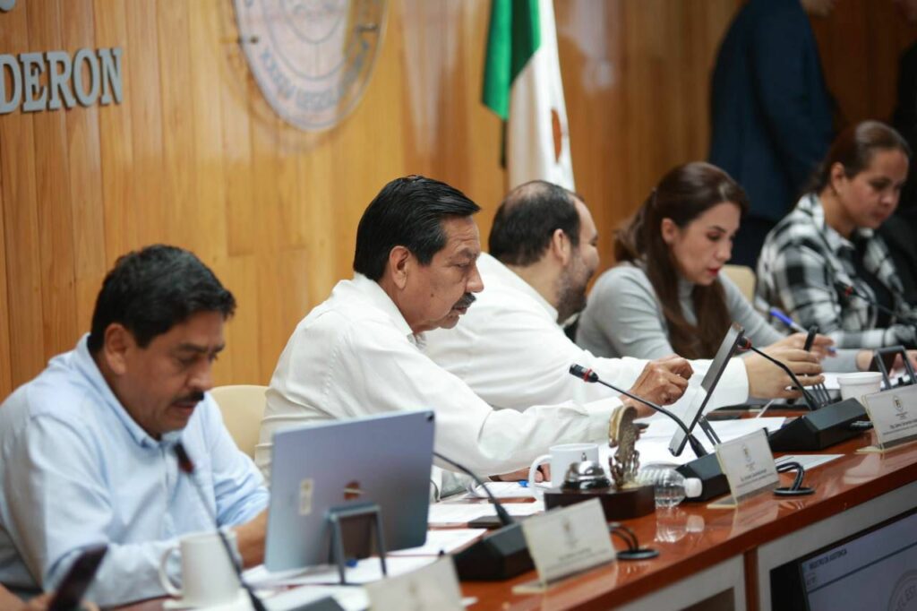 Analizan las y los diputados nueva Ley de Derecho de Vía en Nayarit