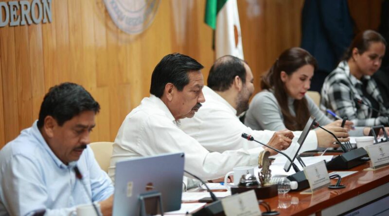 Analizan las y los diputados nueva Ley de Derecho de Vía en Nayarit