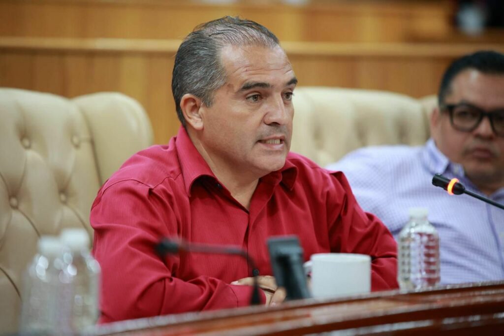 Comparecen ante el Congreso funcionarios de Movilidad y Medio Ambiente 