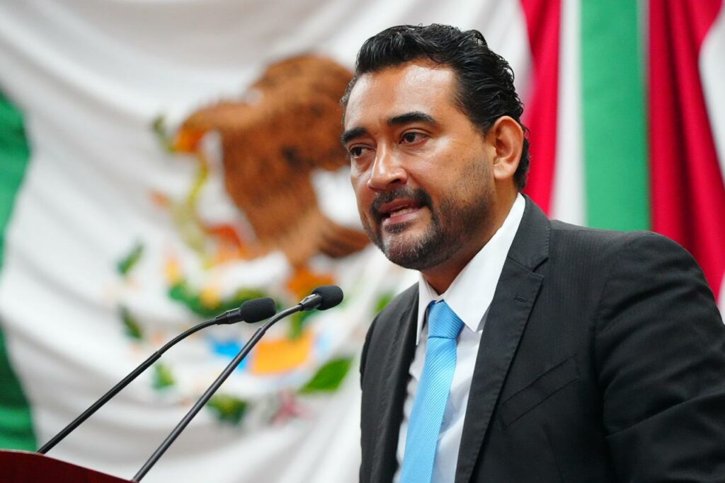 Comparecen ante Congreso titulares de Educación y Salud 