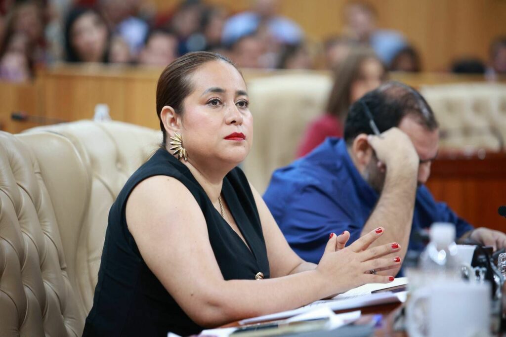 Comparecen ante Congreso titulares de Educación y Salud 