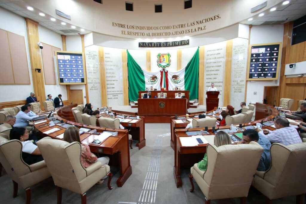Inicia Congreso revisión del Cuarto Informe de Gobierno 