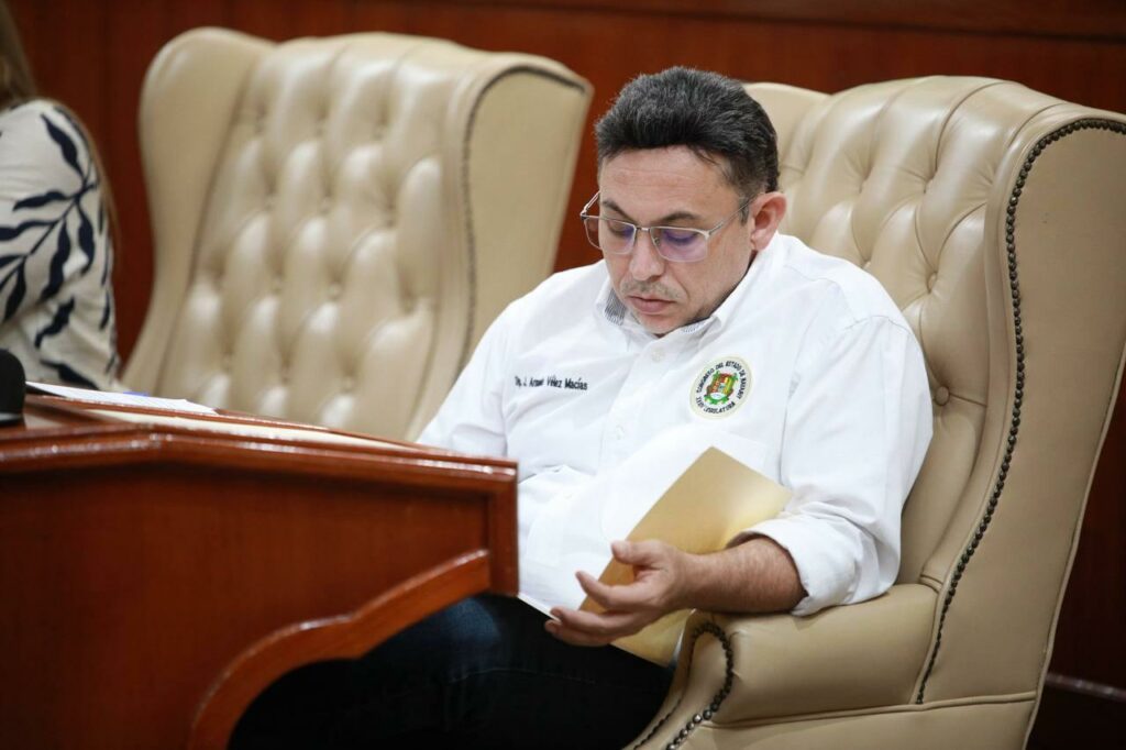 Inicia Congreso revisión del Cuarto Informe de Gobierno 
