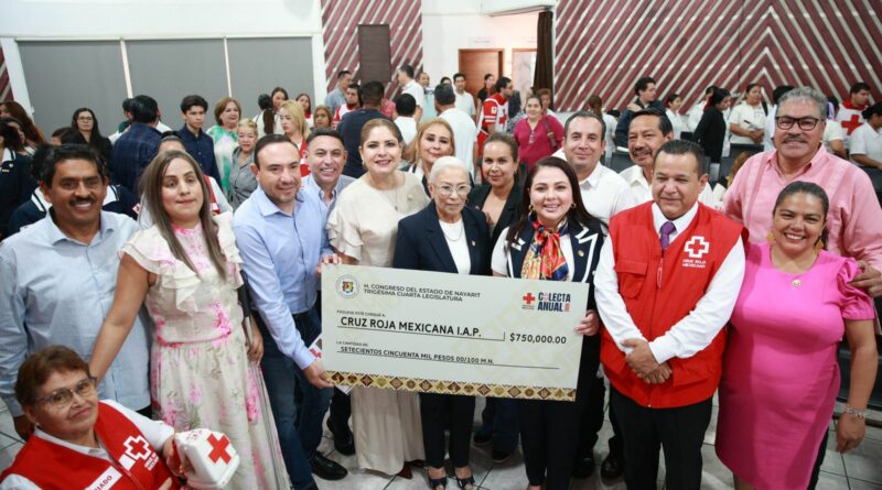 Participa Congreso en la colecta anual de la Cruz Roja