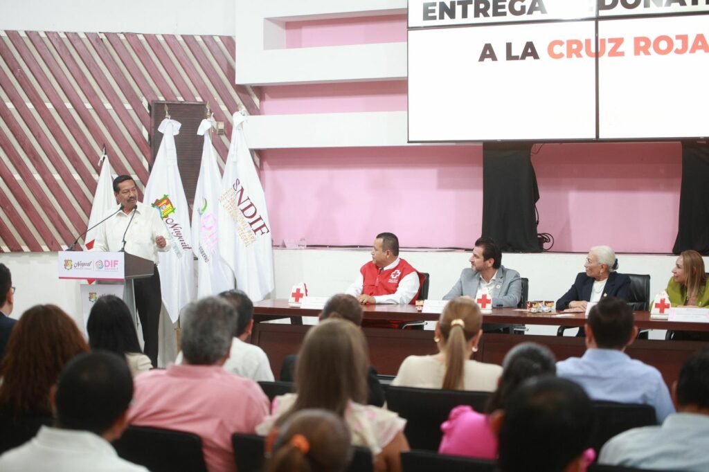 Participa Congreso en la colecta anual de la Cruz Roja 