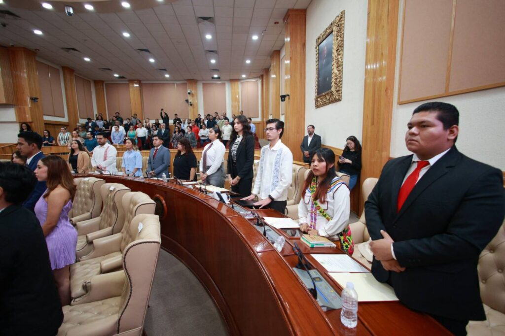 Llegan al Congreso propuestas de las juventudes 