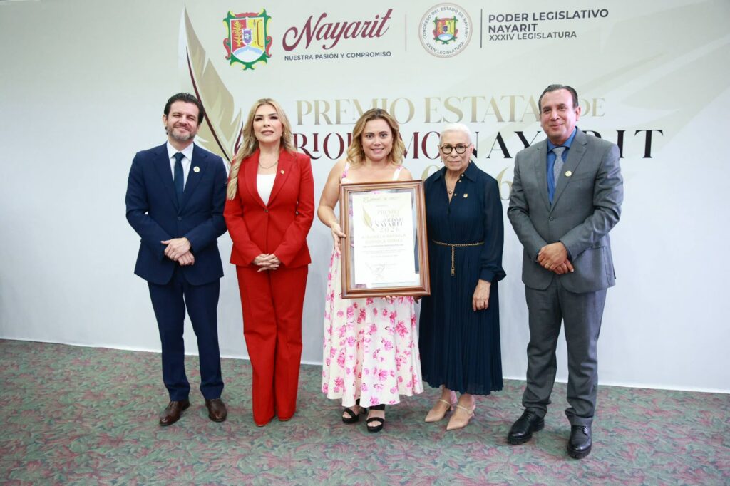 Nayarit reconoce a sus periodistas