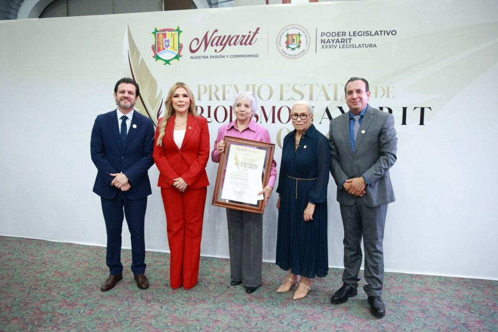 Nayarit reconoce a sus periodistas