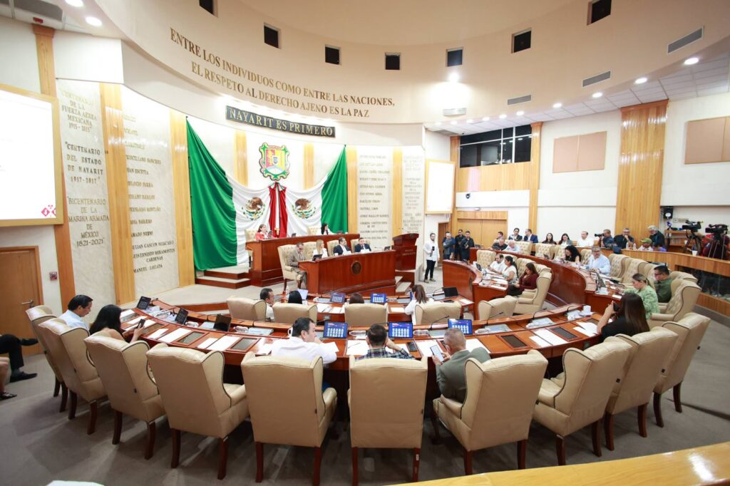 Evalúa Congreso resultados del Quinto Informe de Gobierno